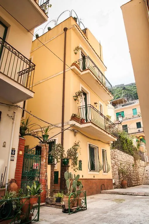 B&B Casa Andrea Taormina 3*,